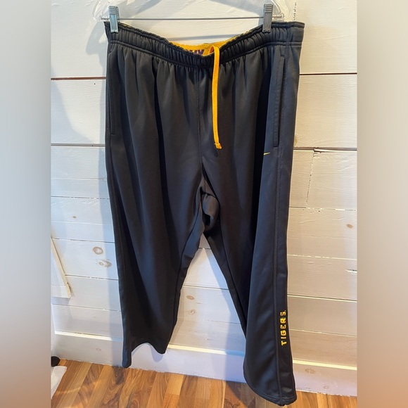 Nike Therma-Fit XXL Men's LSU Tigers Athletic Pants, GUC, college football, NCAA - Picture 1 of 8